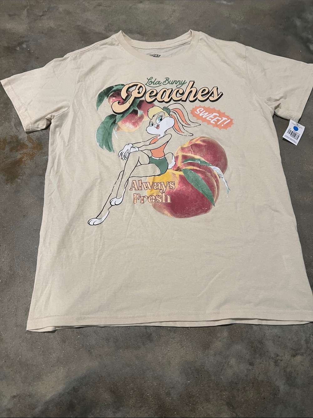 Lola Bunny Peaches Graphic Tee - Cream